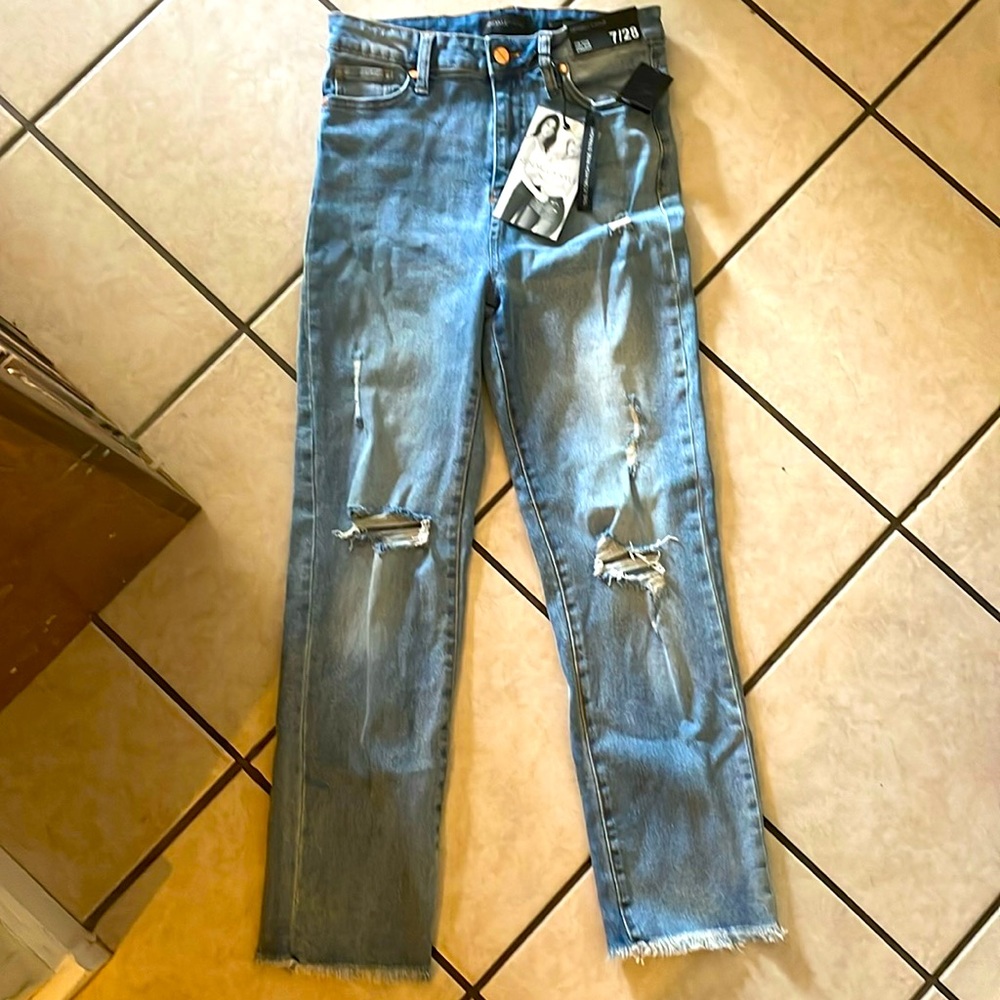 New with tags Kendall & Kylie jeans